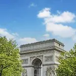 Sumptuous Apartment With Garden Arc De Triomphe