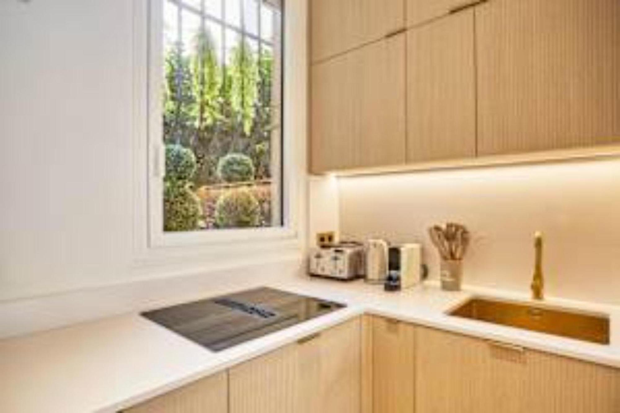 Sumptuous With Garden Arc De Triomphe Appartement *